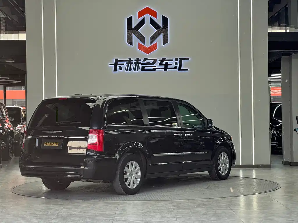 Chrysler Chrysler Grand Voyager 2014 3.6L Comfort Edition 2016 - thumbnail 6