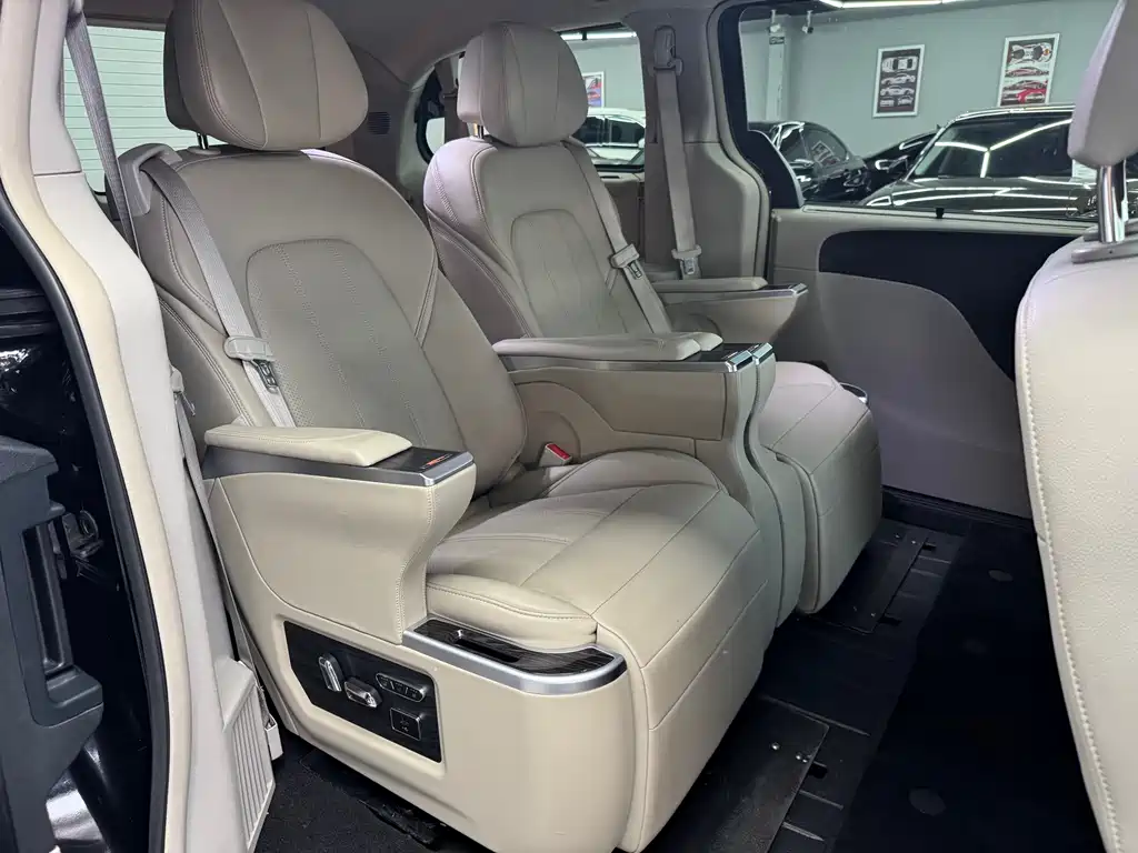 Chrysler Chrysler Grand Voyager 2014 3.6L Comfort Edition 2016 - thumbnail 12