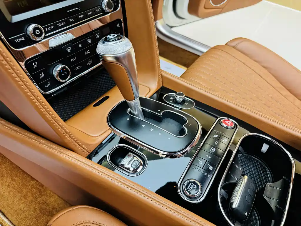 Bentley Bentley Flying Spur 2017 4.0T V8 Standard Edition 2017 - thumbnail 5
