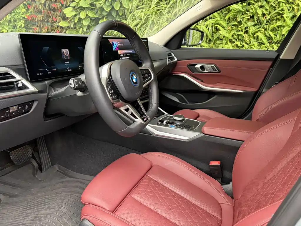 BMW BMW i3 2025 eDrive 35 L 2024 - thumbnail 10