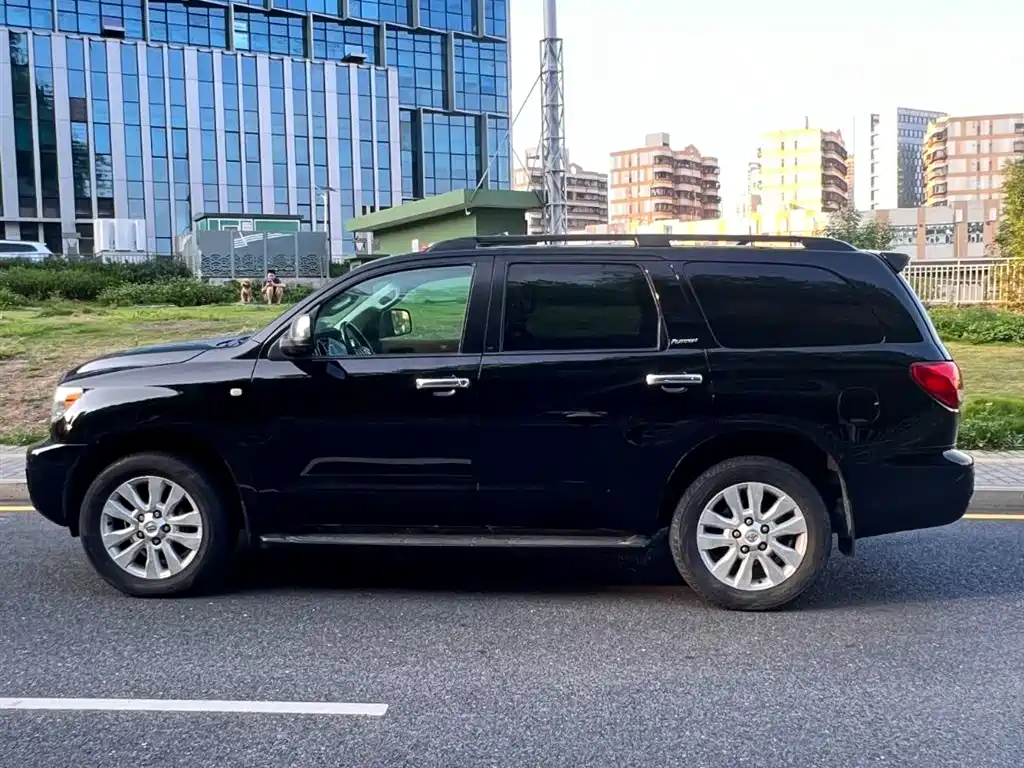 Toyota Toyota Sequoia 2010 5.7 Platinum 2014 - thumbnail 4