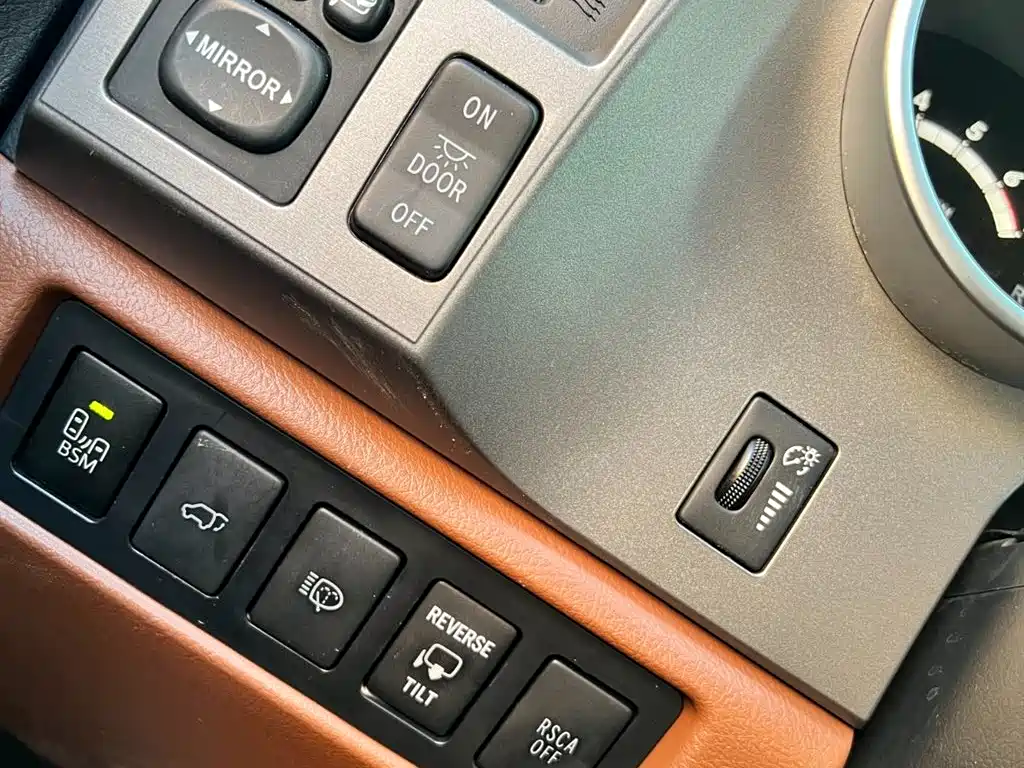 Toyota Toyota Sequoia 2010 5.7 Platinum 2014 - thumbnail 8