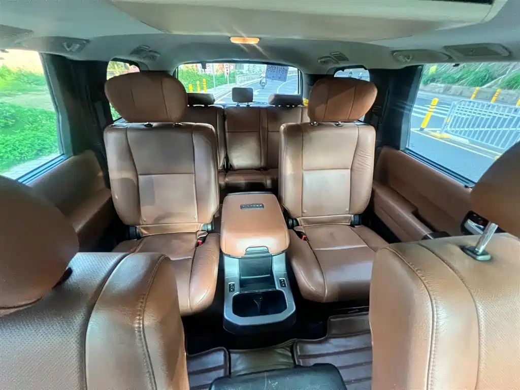Toyota Toyota Sequoia 2010 5.7 Platinum 2014 - thumbnail 9