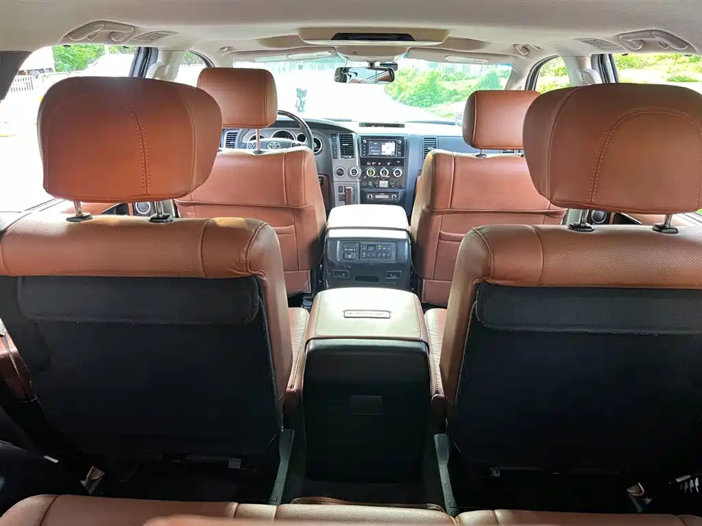 Toyota Toyota Sequoia 2010 5.7 Platinum 2014 - thumbnail 12