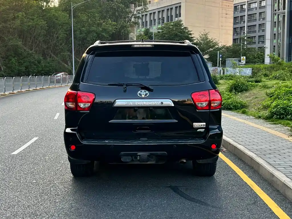 Toyota Toyota Sequoia 2010 5.7 Platinum 2014 - thumbnail 14
