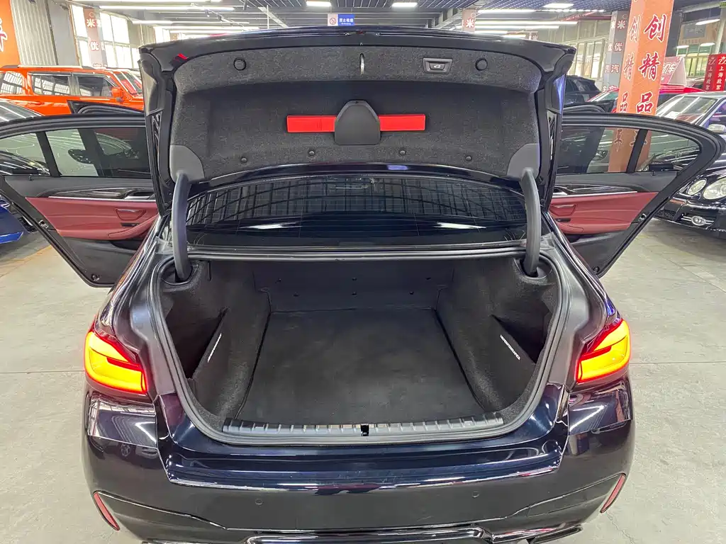 BMW BMW 5 Series 2022 Facelift 525Li M Sport Package 2022 - thumbnail 13
