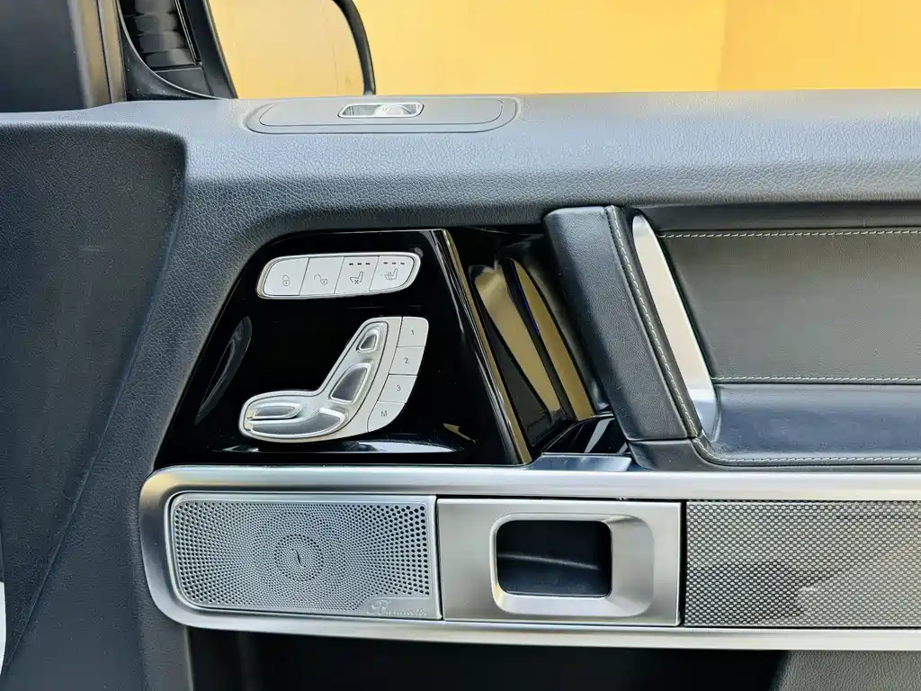 Mercedes-Benz Mercedes-Benz G-Class 2022 G 500 2023 - thumbnail 13