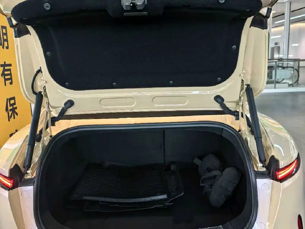 Avatr Avatr 11 2025 Facelift Max EREV 2025 - thumbnail 15