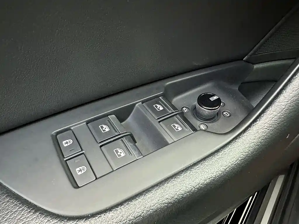 Audi Audi A6L 2021 40 TFSI Luxury Dynamic Edition 2020 - thumbnail 26