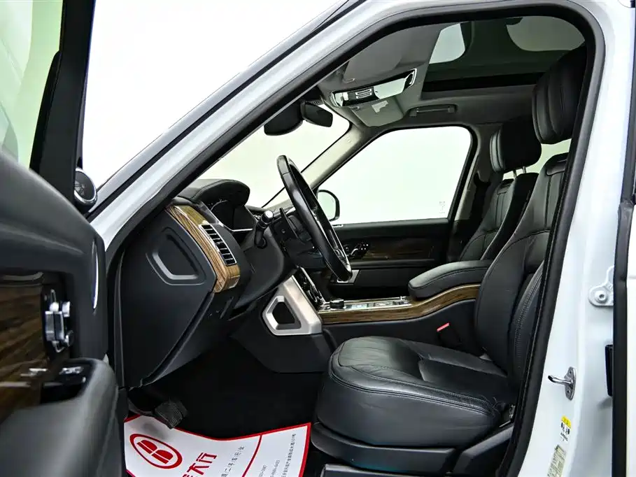 Land Rover Range Rover 2019 3.0T Middle East Edition 2019 - thumbnail 11