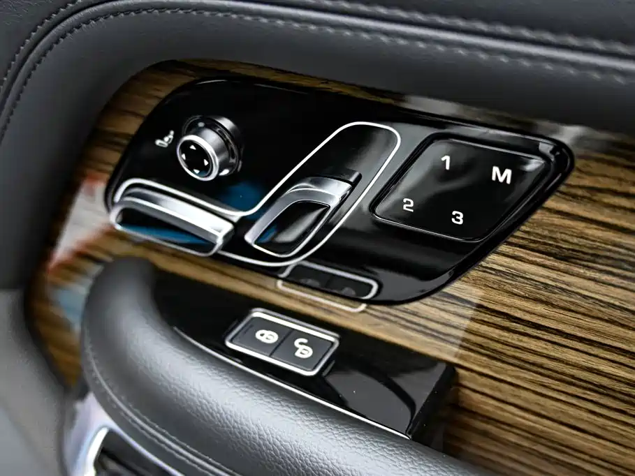 Land Rover Range Rover 2019 3.0T Middle East Edition 2019 - thumbnail 29