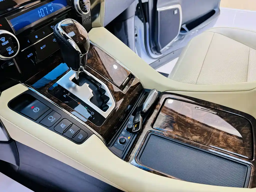 Toyota Toyota Alphard 2021 Hybrid 2.5L Luxury Edition 2021 - thumbnail 5