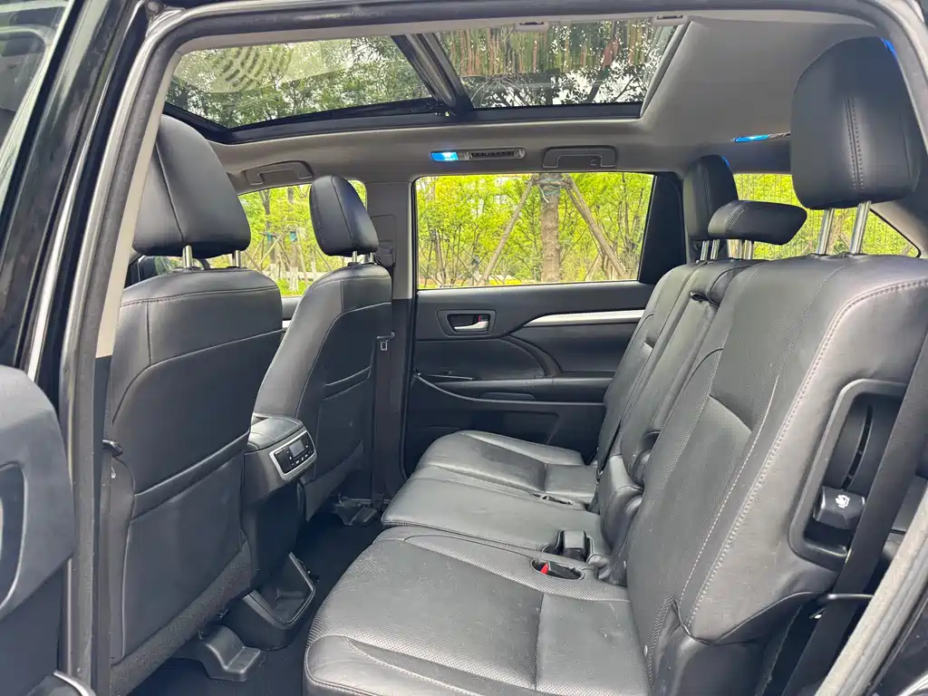 Toyota Highlander 2017 2.0T AWD Black Limited Edition 2017 - thumbnail 5