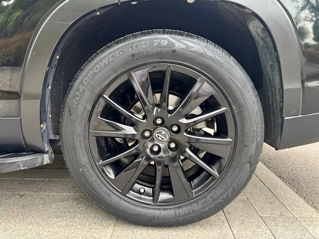 Toyota Highlander 2017 2.0T AWD Black Limited Edition 2017 - thumbnail 10