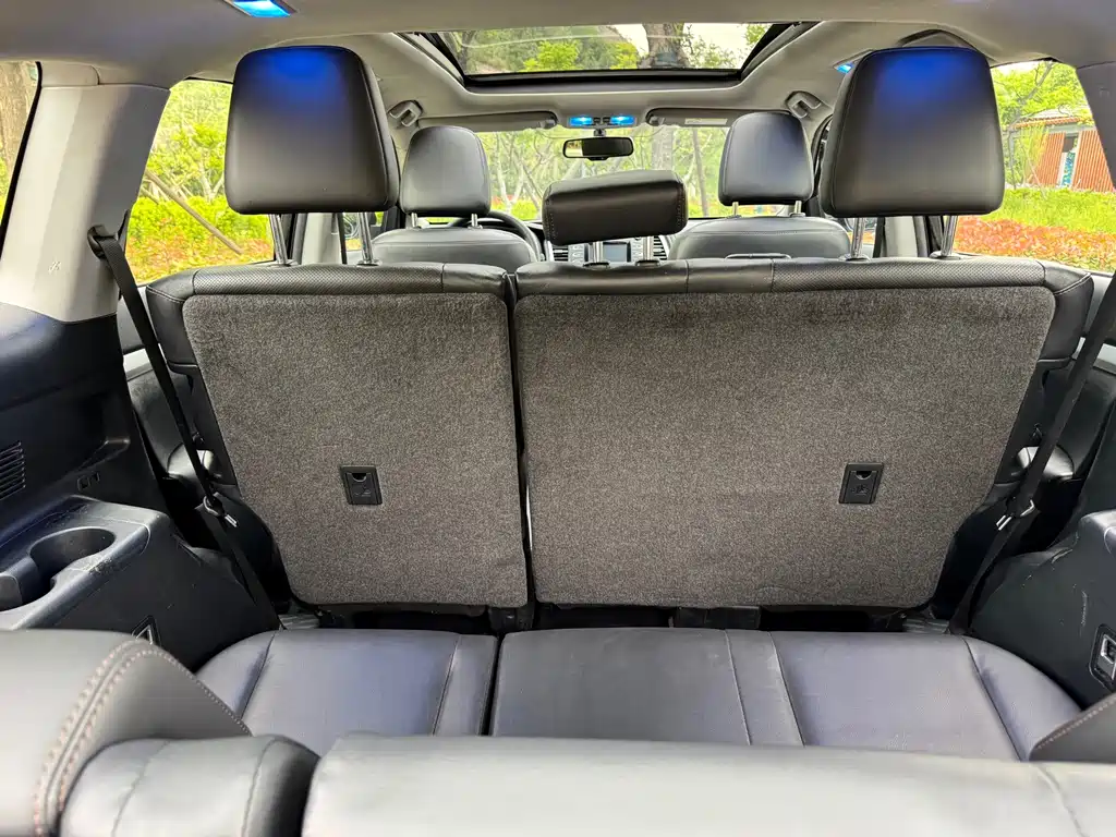 Toyota Highlander 2017 2.0T AWD Black Limited Edition 2017 - thumbnail 11