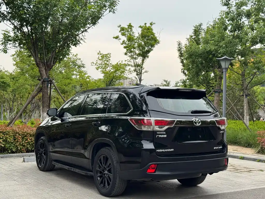 Toyota Highlander 2017 2.0T AWD Black Limited Edition 2017 - thumbnail 15