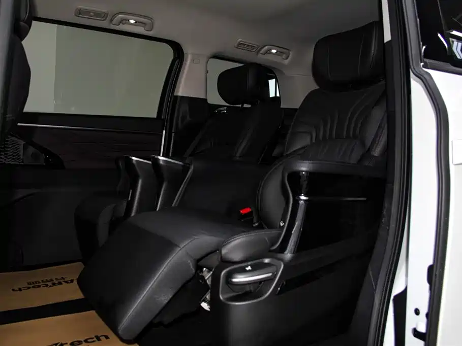 GAC Trumpchi GAC Trumpchi E9 2025 Super Fast Charging Exclusive Edition 2025 - thumbnail 14
