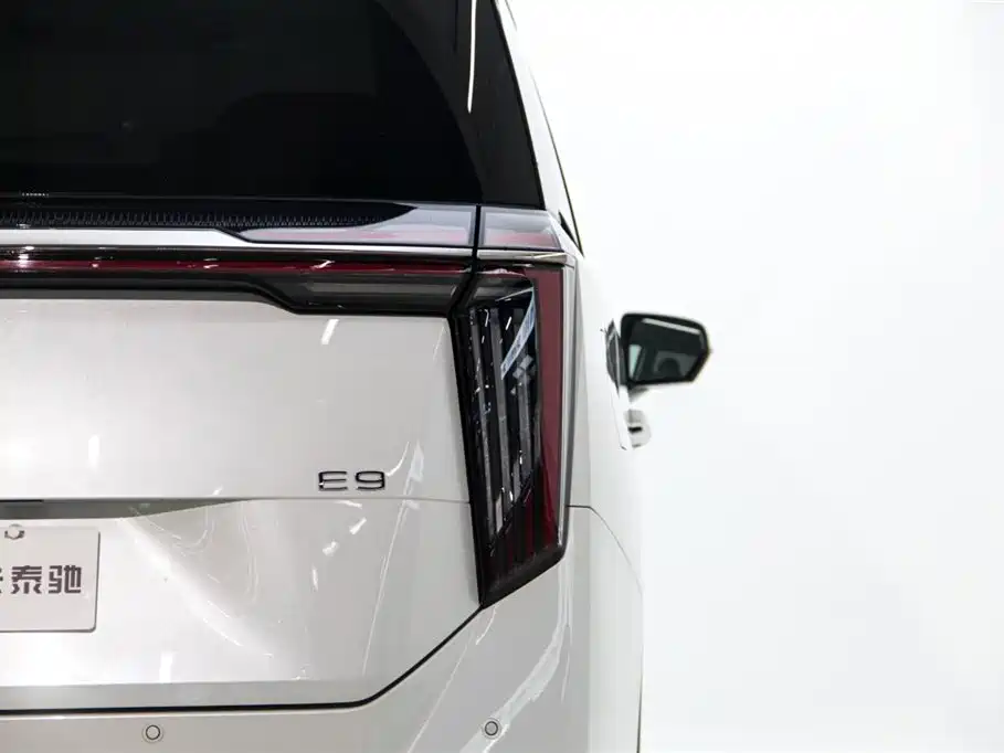 GAC Trumpchi GAC Trumpchi E9 2025 Super Fast Charging Exclusive Edition 2025 - thumbnail 26