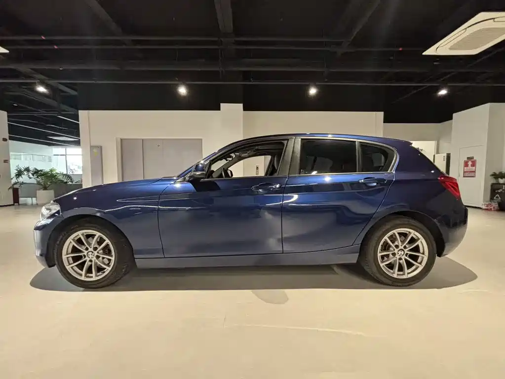 BMW BMW 1 Series (Import) 2016 118i Leading Edition 2018 - thumbnail 3