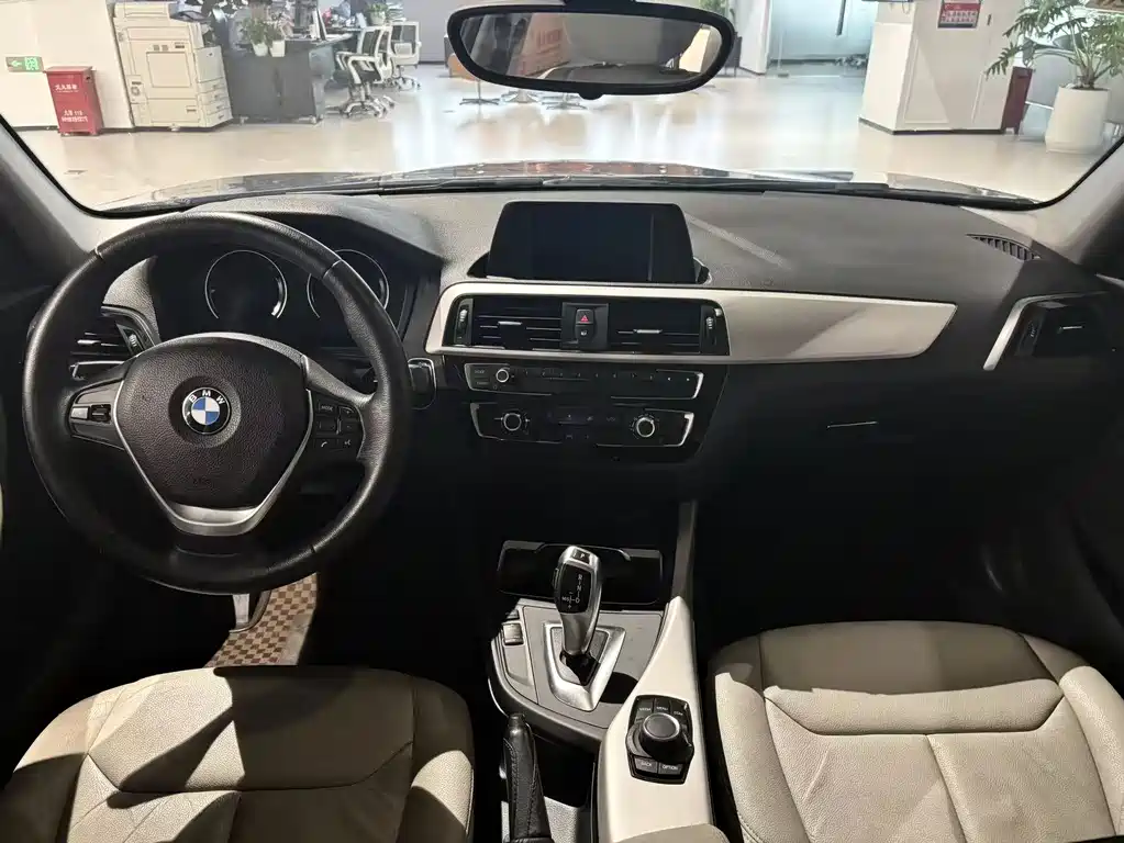 BMW BMW 1 Series (Import) 2016 118i Leading Edition 2018 - thumbnail 9