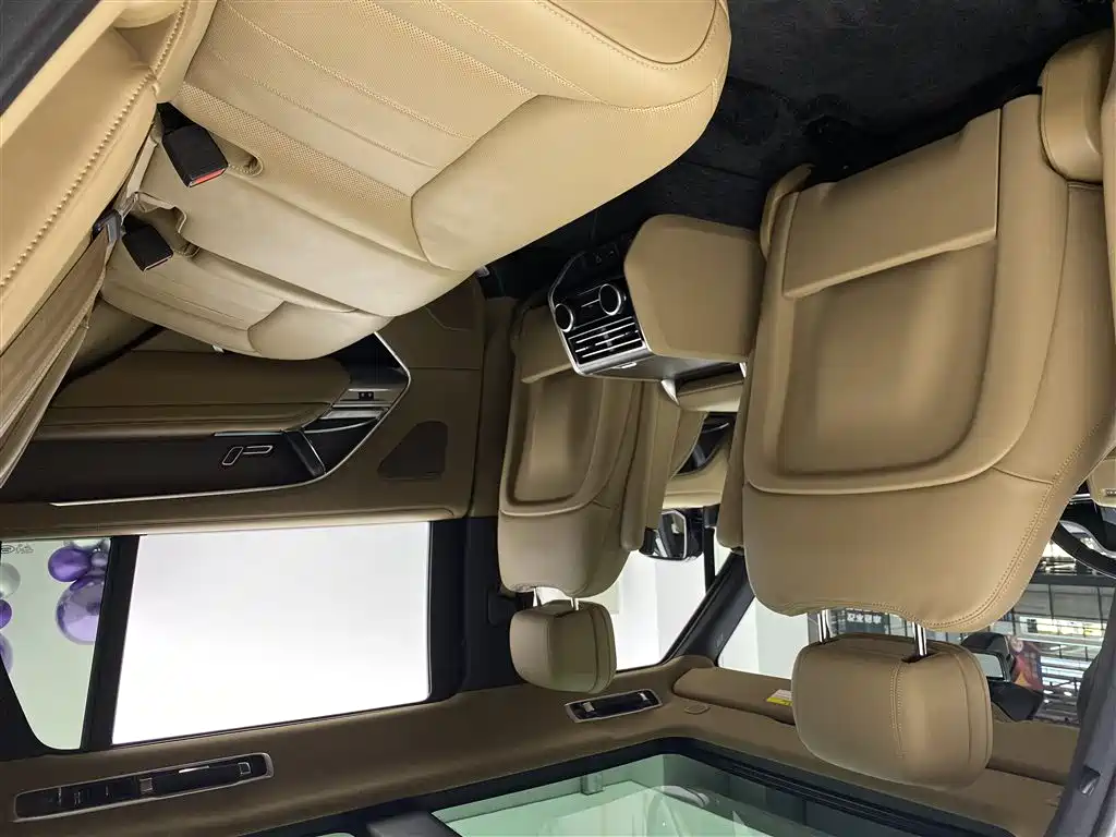 Land Rover Range Rover 2025 3.0 L6 400PS Autobiography LWB 2025 - thumbnail 8