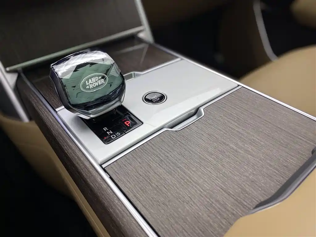 Land Rover Range Rover 2025 3.0 L6 400PS Autobiography LWB 2025 - thumbnail 20