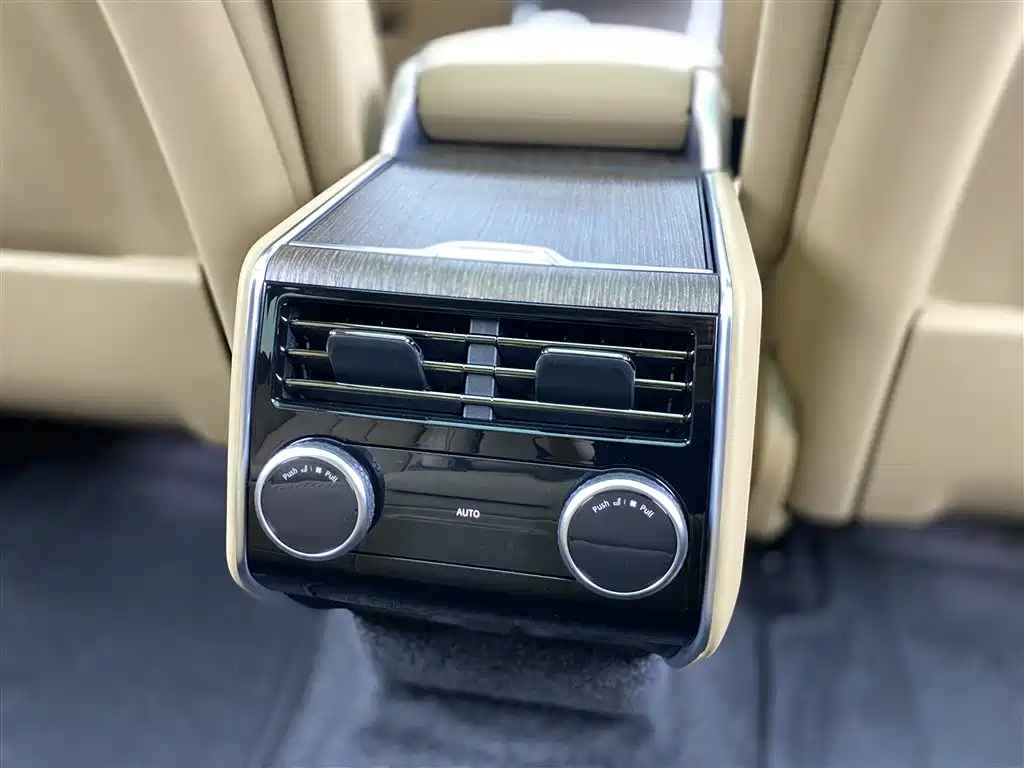 Land Rover Range Rover 2025 3.0 L6 400PS Autobiography LWB 2025 - thumbnail 24
