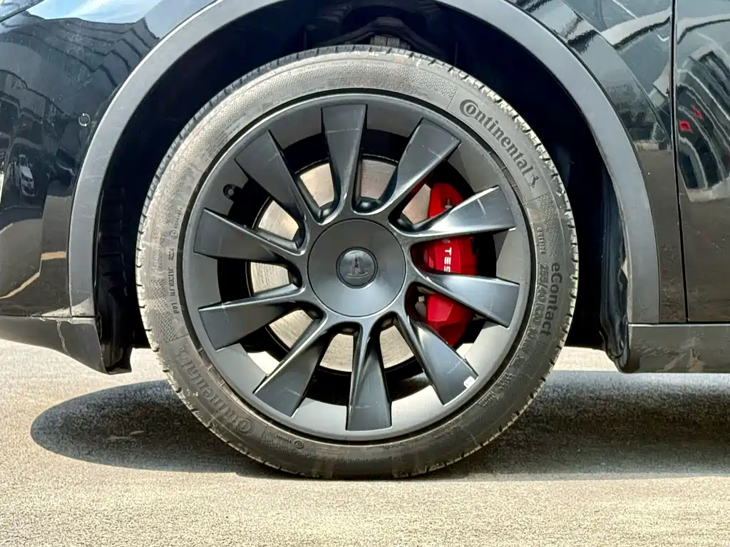 Tesla Model Y 2022 RWD 2023 - thumbnail 7