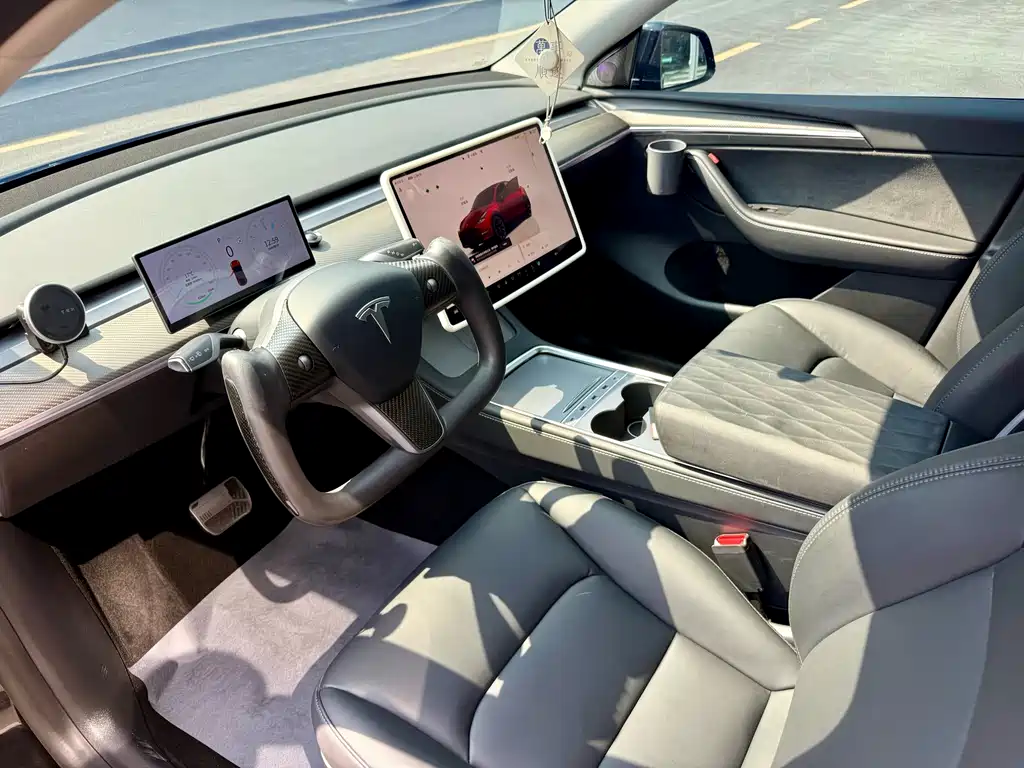 Tesla Model Y 2022 RWD 2023 - thumbnail 11