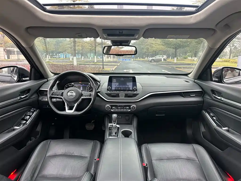Nissan Nissan Altima 2020 Facelift 2.0L XL Upper Intelligent Driving Edition 2020 - thumbnail 7