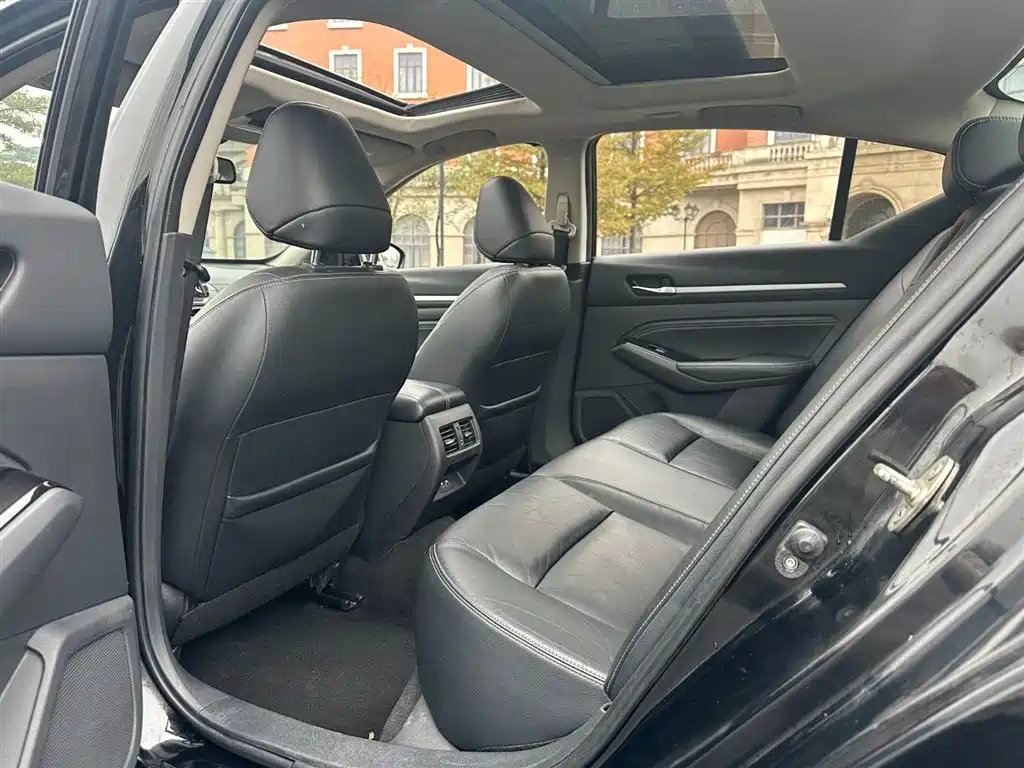 Nissan Nissan Altima 2020 Facelift 2.0L XL Upper Intelligent Driving Edition 2020 - thumbnail 10