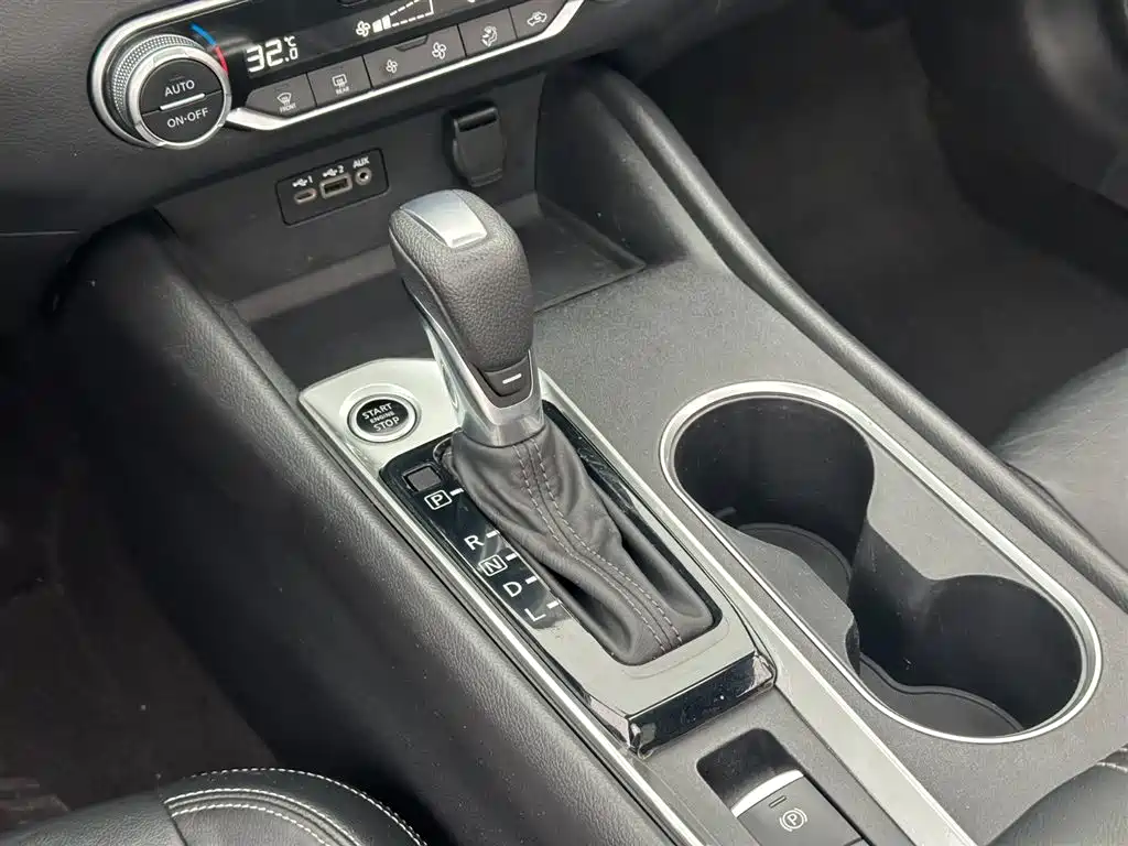 Nissan Nissan Altima 2020 Facelift 2.0L XL Upper Intelligent Driving Edition 2020 - thumbnail 12