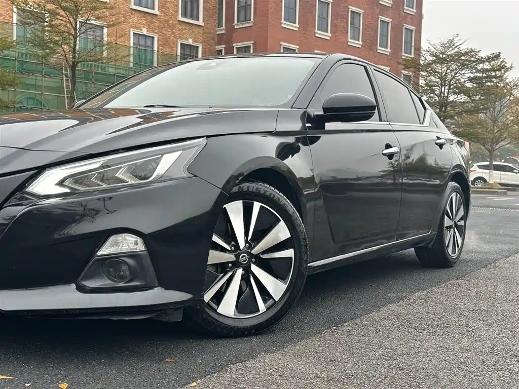 Nissan Nissan Altima 2020 Facelift 2.0L XL Upper Intelligent Driving Edition 2020 - thumbnail 14