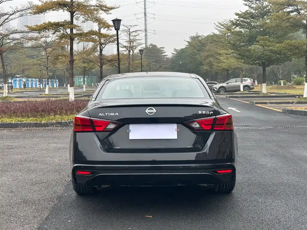 Nissan Nissan Altima 2020 Facelift 2.0L XL Upper Intelligent Driving Edition 2020 - thumbnail 17