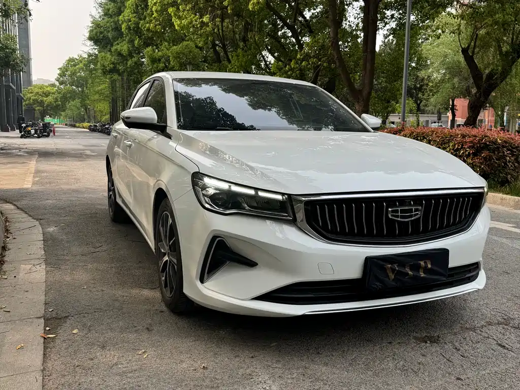 Geely Auto Geely Emgrand 2022 4th Generation 1.5L CVT Luxury 2022 - thumbnail 3