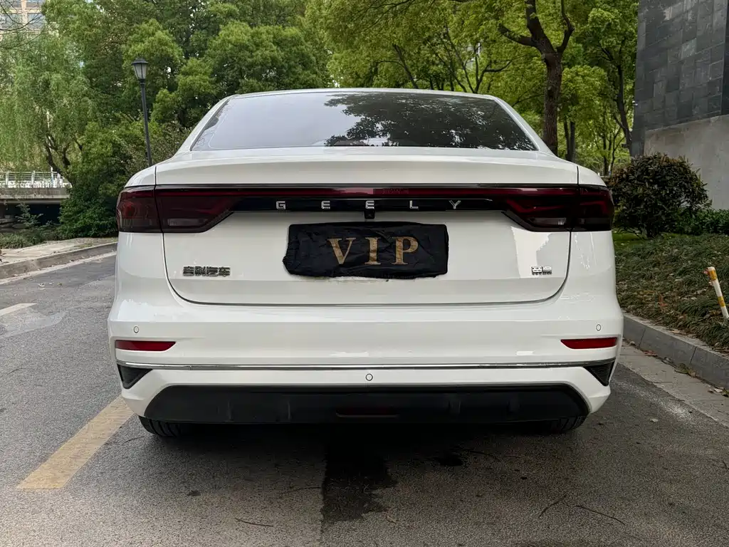 Geely Auto Geely Emgrand 2022 4th Generation 1.5L CVT Luxury 2022 - thumbnail 15