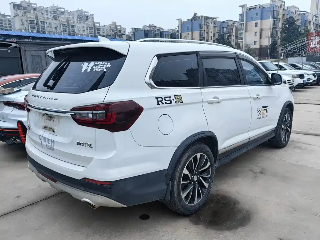 Dongfeng Fengxing Forthing T5L 2019 1.5T CVT Luxury 7-Seater 2020 - thumbnail 4