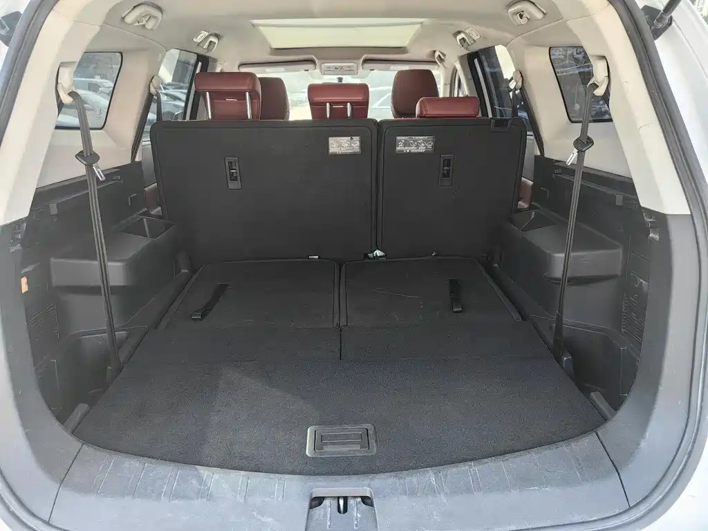 Dongfeng Fengxing Forthing T5L 2019 1.5T CVT Luxury 7-Seater 2020 - thumbnail 14