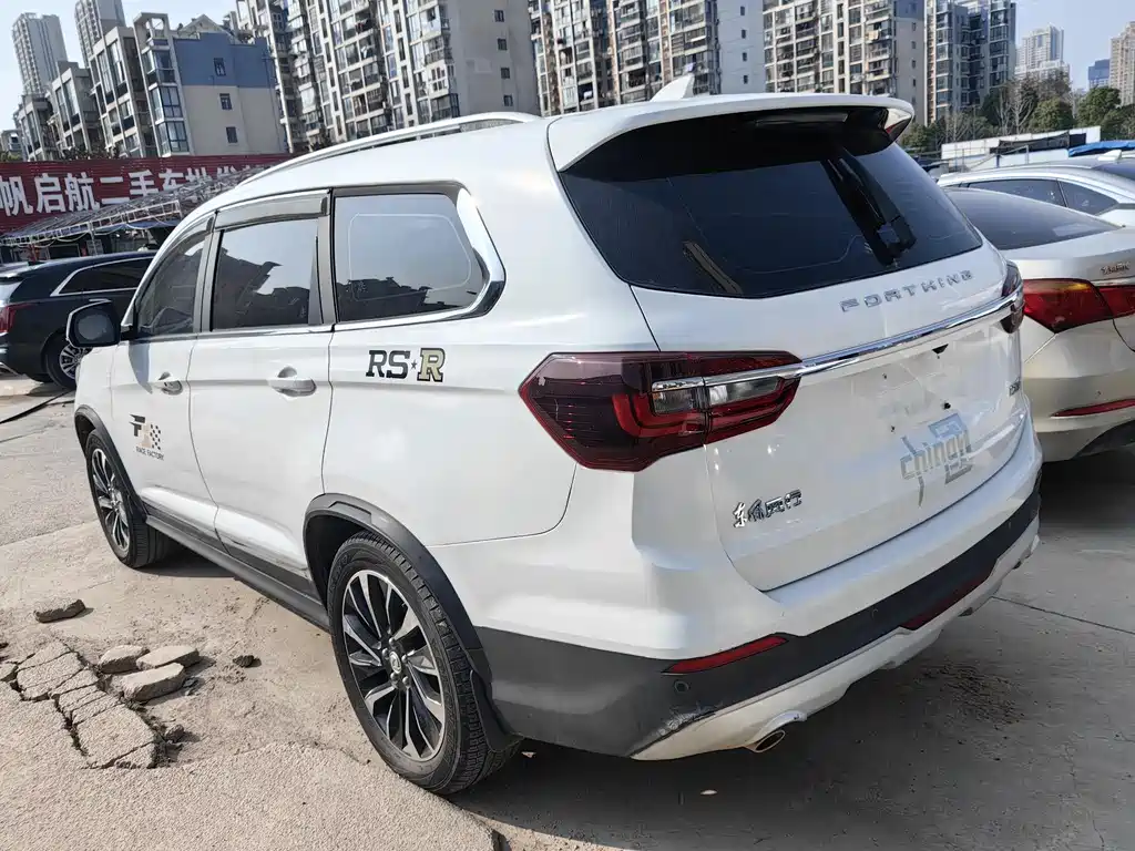 Dongfeng Fengxing Forthing T5L 2019 1.5T CVT Luxury 7-Seater 2020 - thumbnail 17