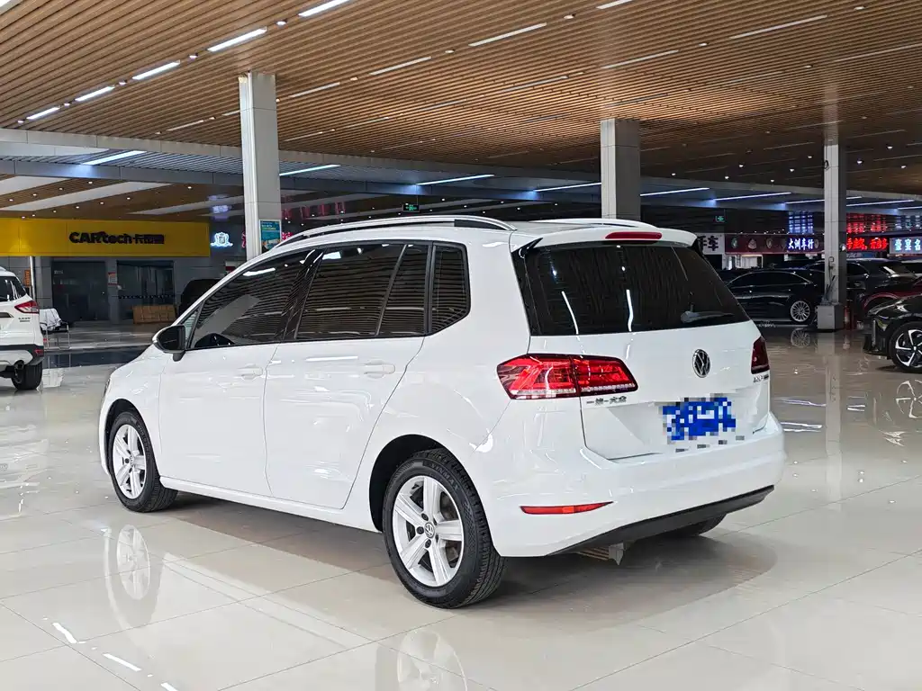 Volkswagen Golf Sportsvan 2016 1.6L Automatic Comfort 2016 - thumbnail 6