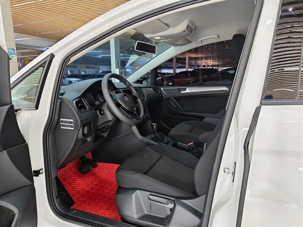 Volkswagen Golf Sportsvan 2016 1.6L Automatic Comfort 2016 - thumbnail 7