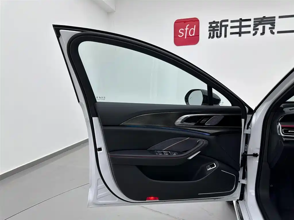 Hongqi Hongqi H6 2025 2.0T Zhishang Edition 2025 - thumbnail 8