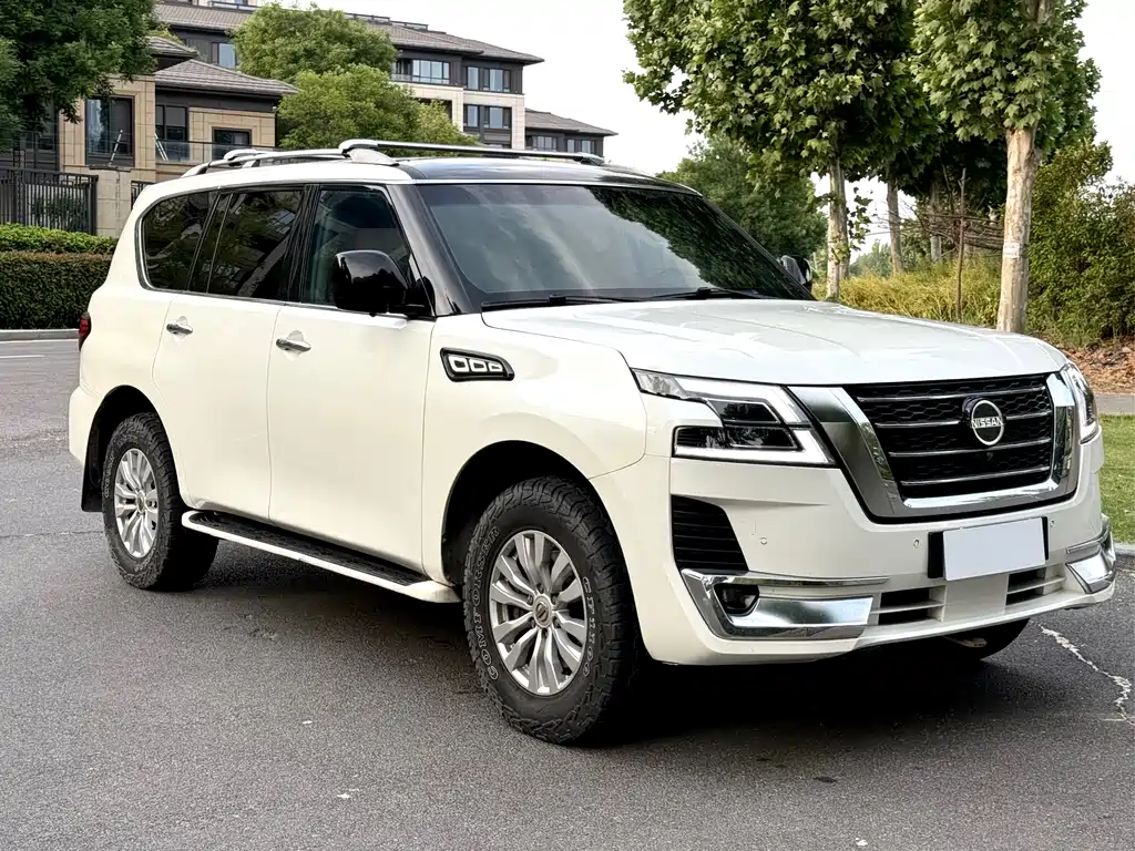 Nissan Nissan Patrol 2016 4.0L Automatic 2017 - thumbnail 3