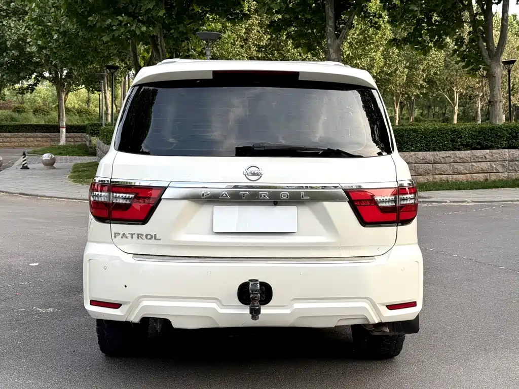 Nissan Nissan Patrol 2016 4.0L Automatic 2017 - thumbnail 8