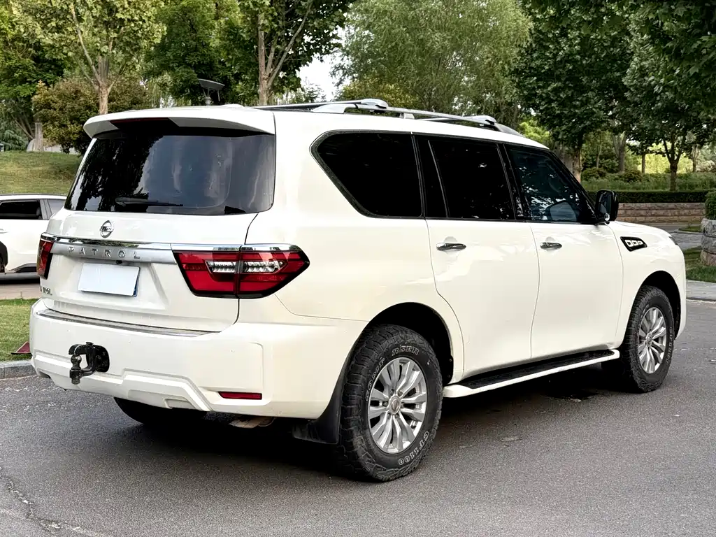 Nissan Nissan Patrol 2016 4.0L Automatic 2017 - thumbnail 9