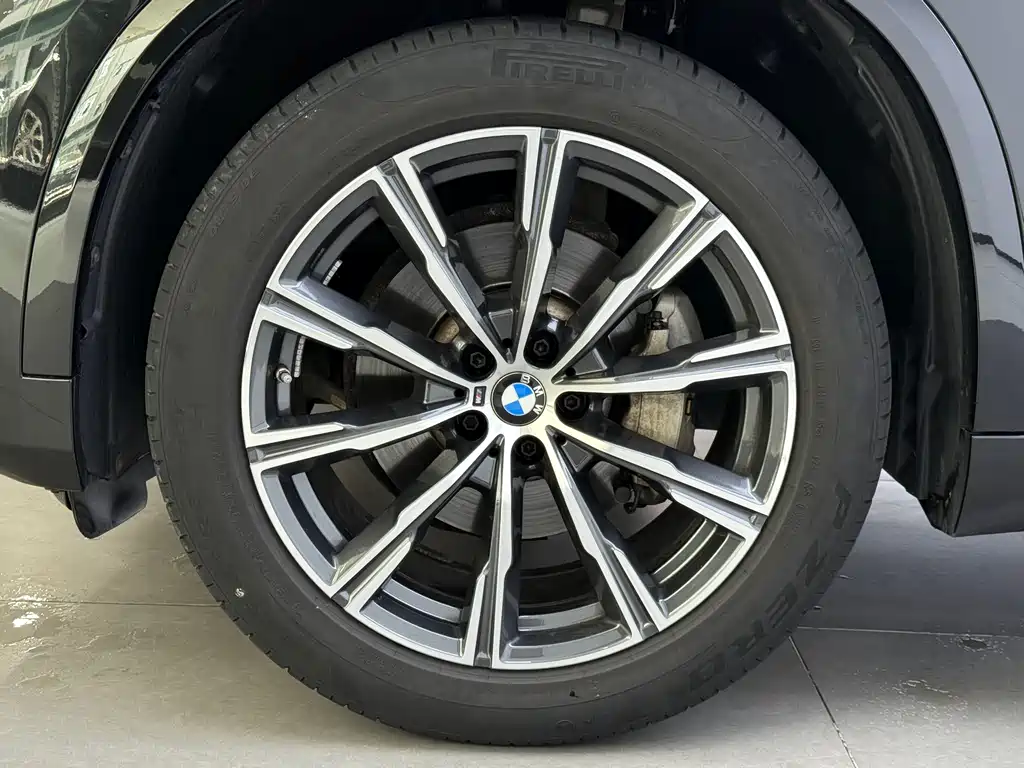 BMW BMW X5 2022 Facelift xDrive30Li M Sport Package 2023 - thumbnail 5