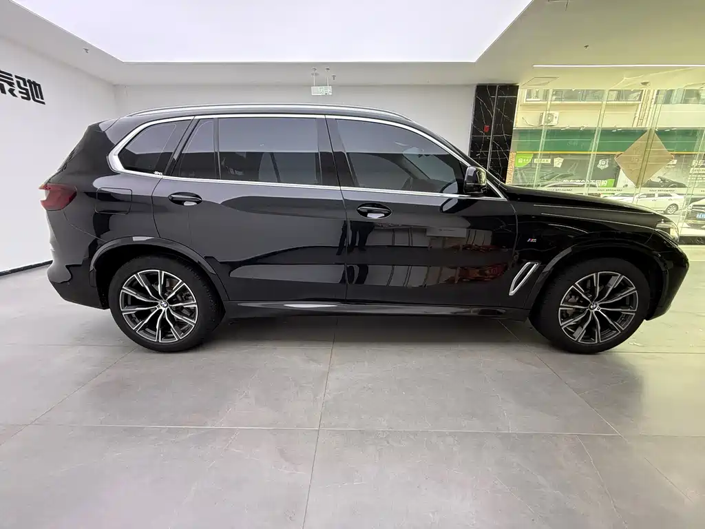 BMW BMW X5 2022 Facelift xDrive30Li M Sport Package 2023 - thumbnail 7