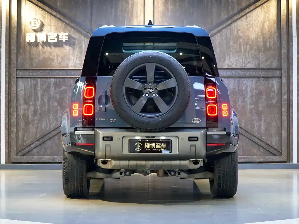 Land Rover Land Rover Defender 2022 110 P400 X-Dynamic HSE 2021 - thumbnail 3