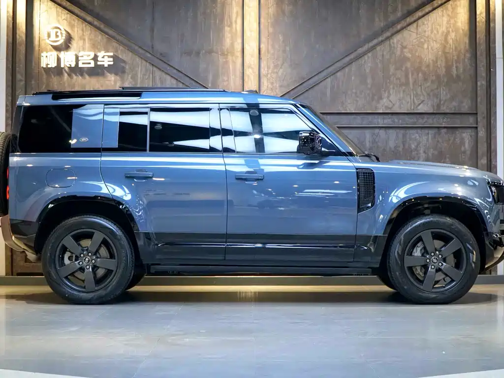 Land Rover Land Rover Defender 2022 110 P400 X-Dynamic HSE 2021 - thumbnail 21