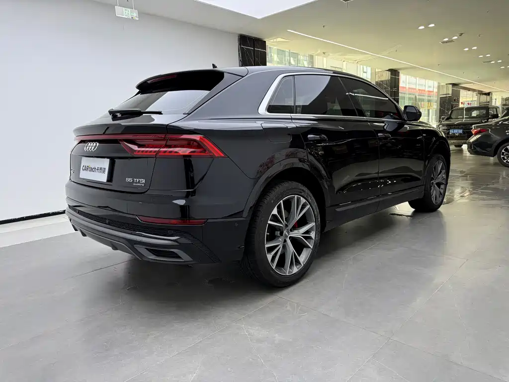 Audi Audi Q8 55 TFSI 2020 - thumbnail 3
